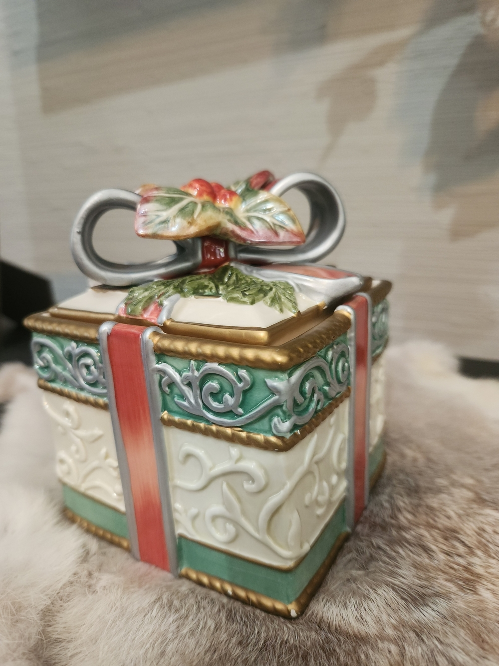 Fitz and Floyd Holiday Gift Box Figurine in Cream, Green, Gold, Coral